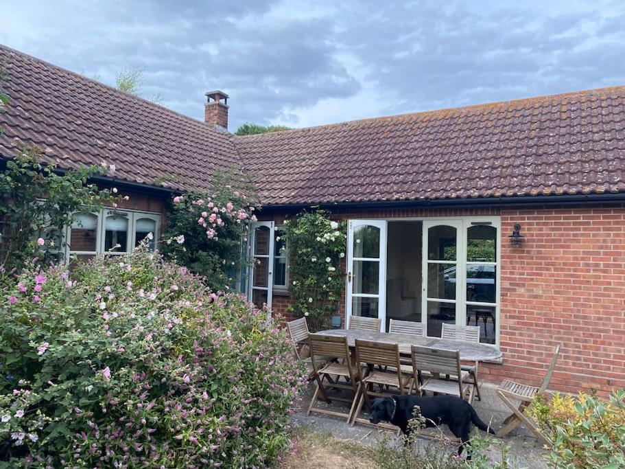 Lovely Quiet Cottage Sleeps 4 Adults, 4 Children, Dog Friendly Cley next the Sea Luaran gambar