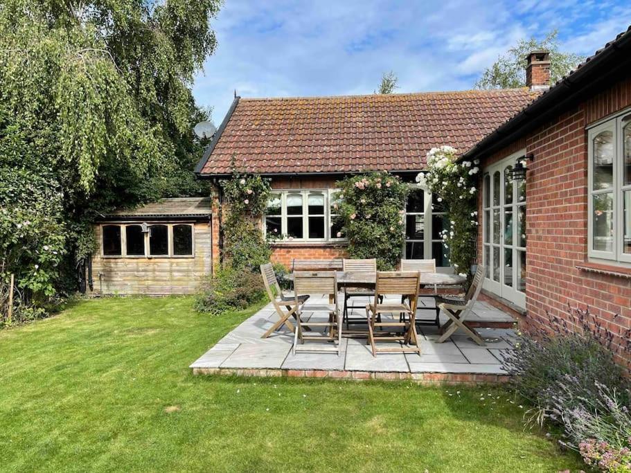 Lovely Quiet Cottage Sleeps 4 Adults, 4 Children, Dog Friendly Cley next the Sea Luaran gambar
